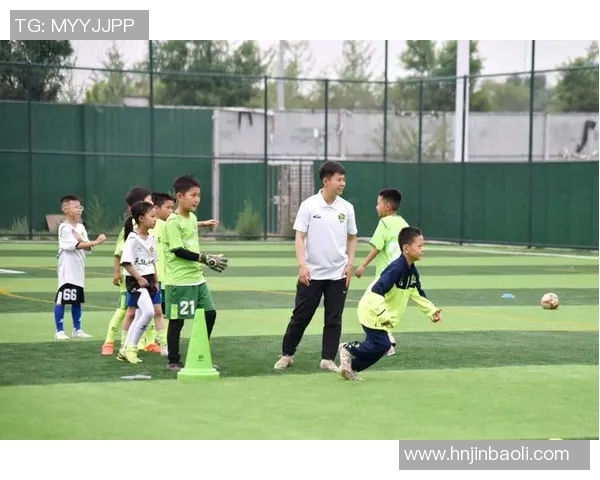 如何为孩子选择合适的足球装备与训练方式提升儿童足球水平 如何为孩子选择合适的足球装备与训练方式提升儿童足球水平